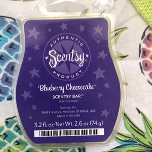 Scentsy Wax Blueberry Cheesecake . Never used.